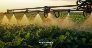 Adubação foliar sendo realizada no campo